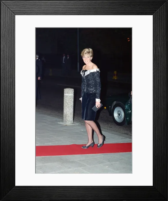 Framed Print : The Princess of Wales, Princess Diana, is guest of honour at a special performance of Framed Print : The Princess of Wales, Princess Diana, is guest of honour at a special performance of