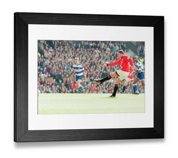 Framed Print : Manchester United 2-0 QPR, FA Cup Quarter Final match action, Old Trafford Framed Print : Manchester United 2-0 QPR, FA Cup Quarter Final match action, Old Trafford