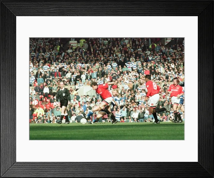 Framed Print : Manchester United 2-0 QPR, FA Cup Quarter Final match action, Old Trafford Framed Print : Manchester United 2-0 QPR, FA Cup Quarter Final match action, Old Trafford