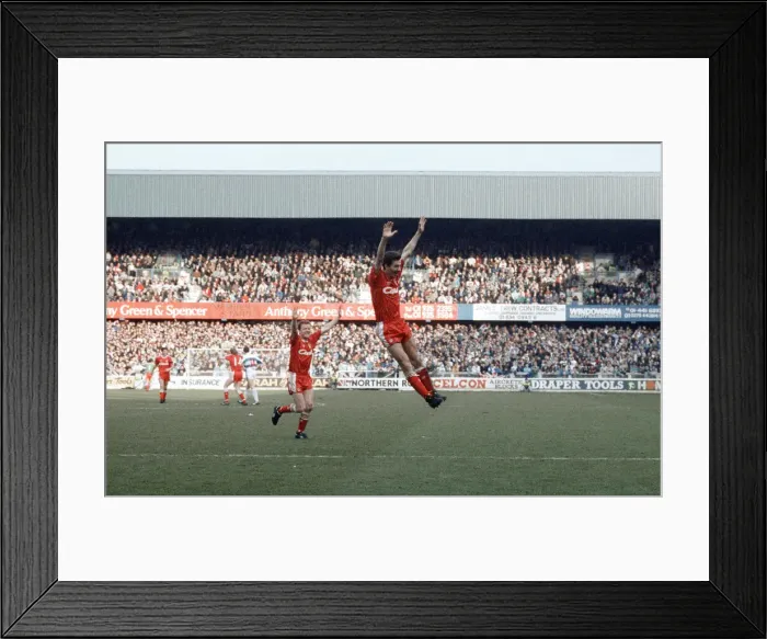 Framed Print : FA Cup Quarter Final match at Loftus Road. Queens Park Rangers 2 v Liverpool 2 Framed Print : FA Cup Quarter Final match at Loftus Road. Queens Park Rangers 2 v Liverpool 2