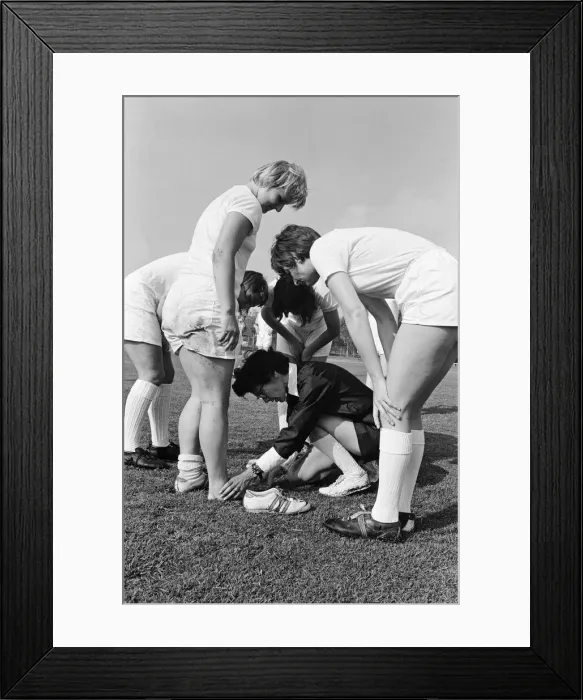 Framed Print : The British Womens football team. Pictured in Mexico City