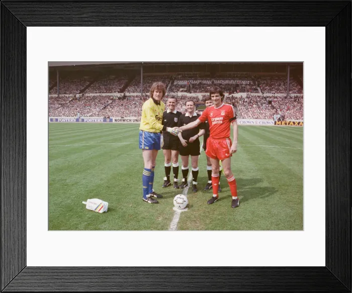 Framed Print : Liverpool verses Wimbledon. FA Cup final at Wembley Stadium Framed Print : Liverpool verses Wimbledon. FA Cup final at Wembley Stadium