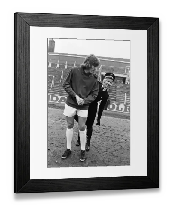 Framed Print : Sixteen traffic wardens of the Shepherds Bush area have formed their own ladies football Framed Print : Sixteen traffic wardens of the Shepherds Bush area have formed their own ladies football