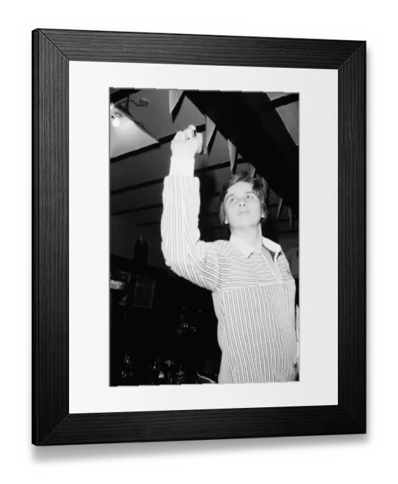 Framed Print : Keith Deller, World Darts Champion, at The Rising Sun, Whetstone. 18th January 1983 Framed Print : Keith Deller, World Darts Champion, at The Rising Sun, Whetstone. 18th January 1983