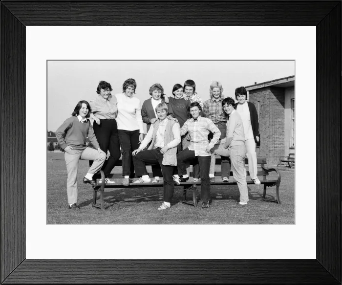 Framed Print : The eleven ladies of the British Independent Football team have just come back from Italy