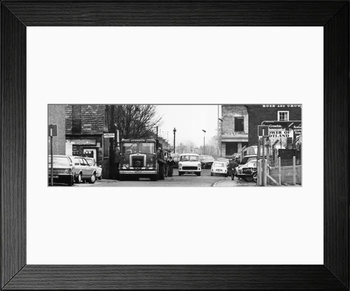 Framed Print : Busy scenes in Occupation Road, central Cambridge, 1978 Framed Print : Busy scenes in Occupation Road, central Cambridge, 1978