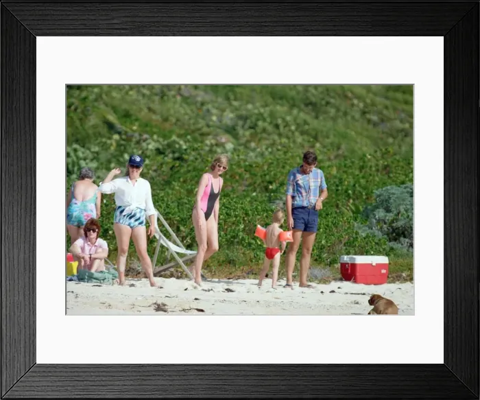Framed Print : Diana, Princess of Wales on holiday on the British Virgin Islands. 9th January 1989 Framed Print : Diana, Princess of Wales on holiday on the British Virgin Islands. 9th January 1989