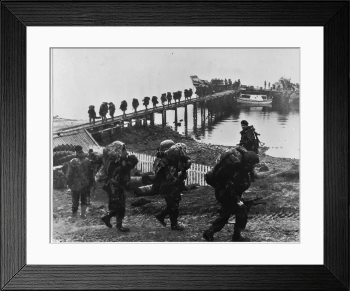 Framed Print : FALKLANDS WAR TASK FORCE ARRIVING 1982