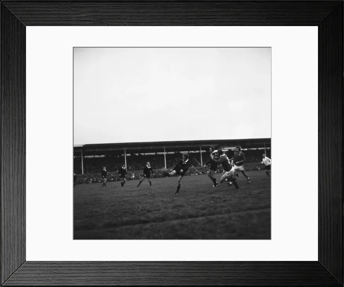 Framed Print : Llanelli RFC v New Zealand. Part of New Zealands 1972-73 tour of the Northern Framed Print : Llanelli RFC v New Zealand. Part of New Zealands 1972-73 tour of the Northern