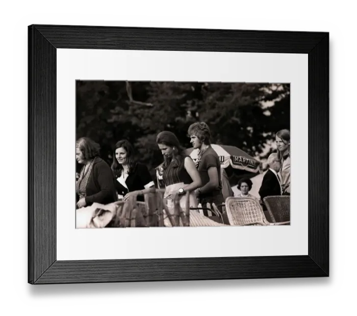 Framed Print : Princess Anne August 1969 with Princess Margarita of Romania