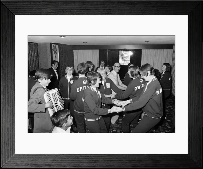Framed Print : The British Womens football team in Mexico City for the Womens World Cup