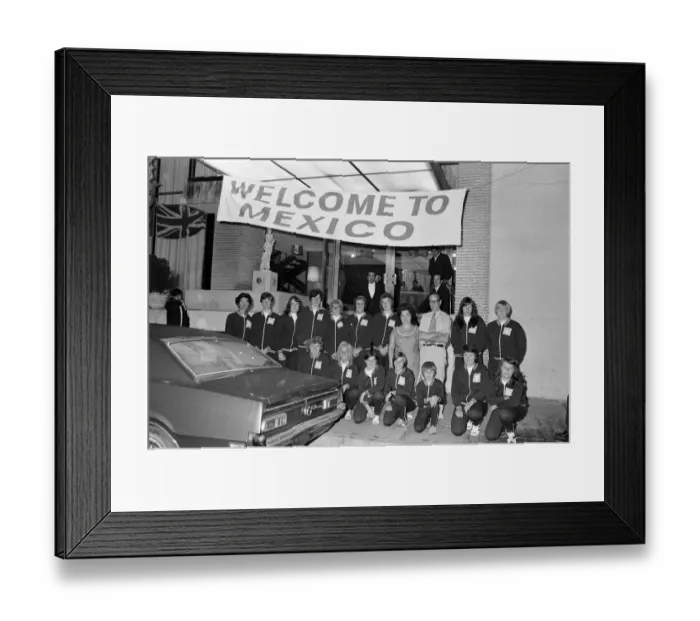 Framed Print : The British Womens football team in Mexico City for the Womens World Cup