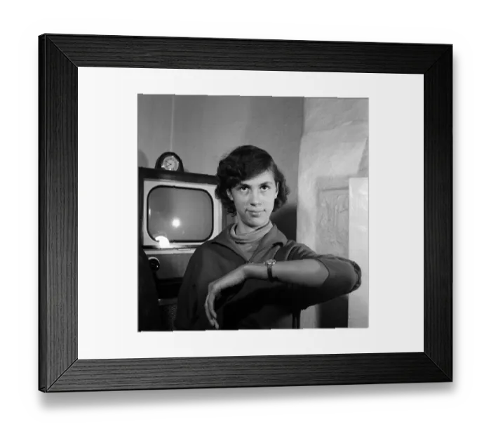 Framed Print : Shirley Hitchings, aged 15, of Wycliffe Road, Battersea Framed Print : Shirley Hitchings, aged 15, of Wycliffe Road, Battersea