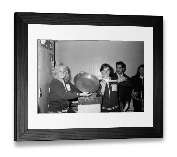 Framed Print : The British Womens football team in Mexico City for the Womens World Cup
