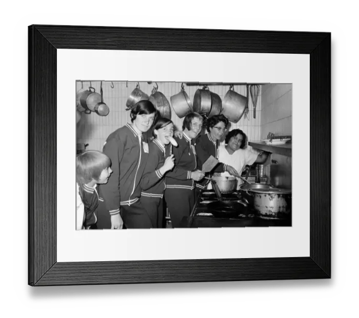 Framed Print : The British Womens football team in Mexico City for the Womens World Cup