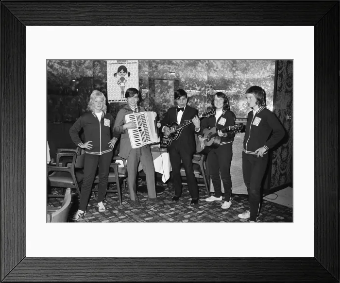 Framed Print : The British Womens football team in Mexico City for the Womens World Cup Framed Print : The British Womens football team in Mexico City for the Womens World Cup