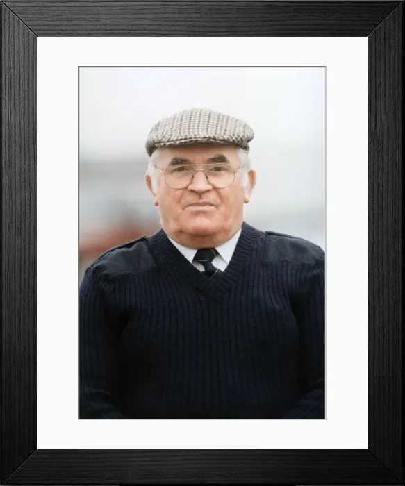 Framed Print : Barry lifeboat member Ted Powell. 18th January 1998 Framed Print : Barry lifeboat member Ted Powell. 18th January 1998