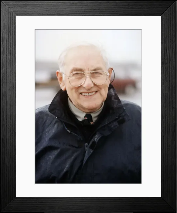 Framed Print : Barry lifeboat member Ivor Swarts. 18th January 1998