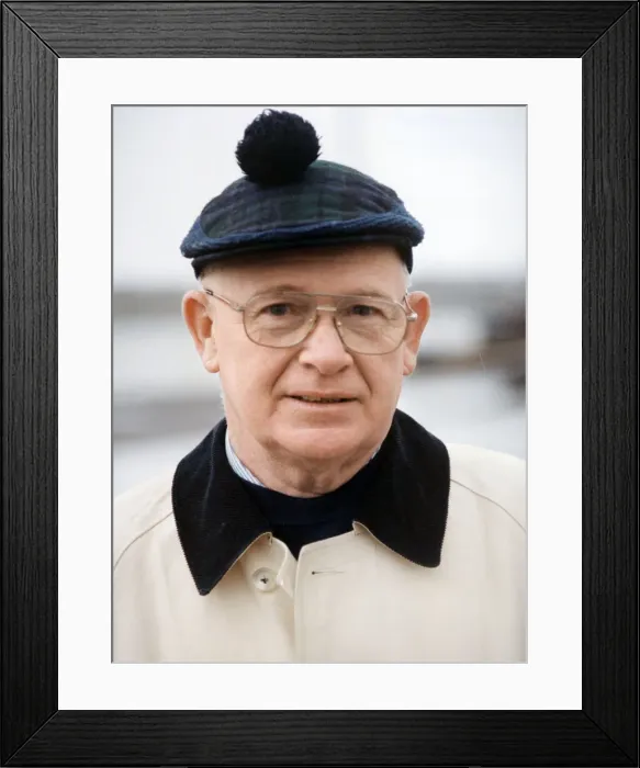 Framed Print : Barry lifeboat member John Davies. 18th January 1998 Framed Print : Barry lifeboat member John Davies. 18th January 1998