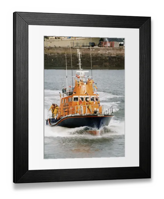 Framed Print : The Barry lifeboat the Mary Frances Love. 4th March 1999 Framed Print : The Barry lifeboat the Mary Frances Love. 4th March 1999