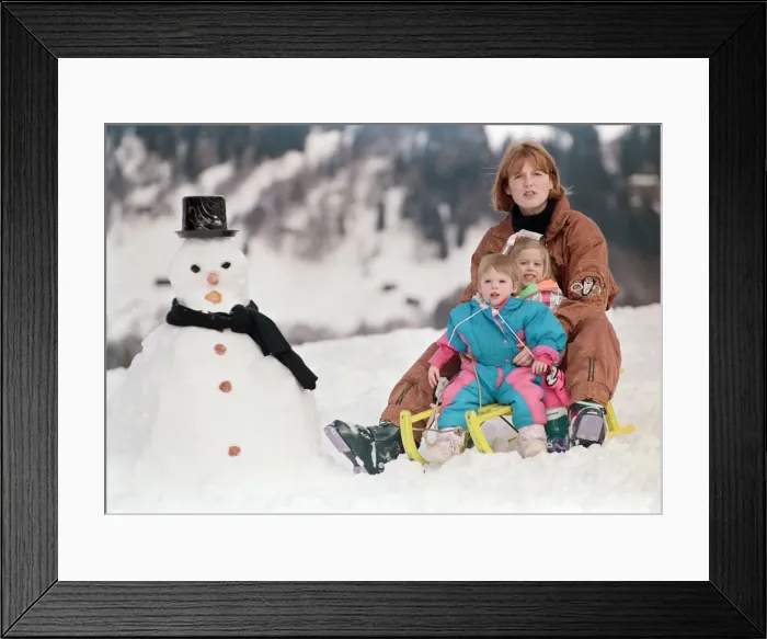 Framed Print : Sarah, The Duchess of York on holiday in Klosters with her daughters Princess Eugenie Framed Print : Sarah, The Duchess of York on holiday in Klosters with her daughters Princess Eugenie