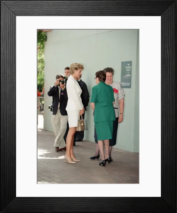 Framed Print : Diana, Princess of Wales arrives at the The Sacred Heart Hospice in Sydney, Australia Framed Print : Diana, Princess of Wales arrives at the The Sacred Heart Hospice in Sydney, Australia