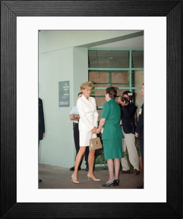 Framed Print : Diana, Princess of Wales arrives at the The Sacred Heart Hospice in Sydney, Australia Framed Print : Diana, Princess of Wales arrives at the The Sacred Heart Hospice in Sydney, Australia