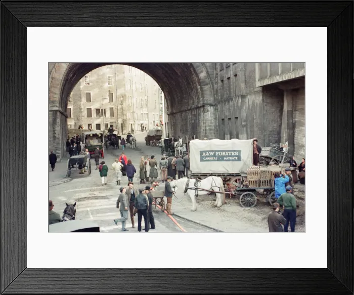 Framed Print : Filming of Mary Reilly, an American horror film starring Julia Roberts and John Malkovich Framed Print : Filming of Mary Reilly, an American horror film starring Julia Roberts and John Malkovich