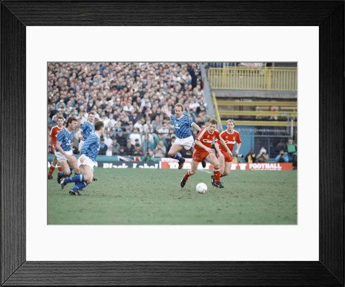Framed Print : FA Cup 4th round match at The Den. Final score Millwall 0 v Liverpool 2 Framed Print : FA Cup 4th round match at The Den. Final score Millwall 0 v Liverpool 2