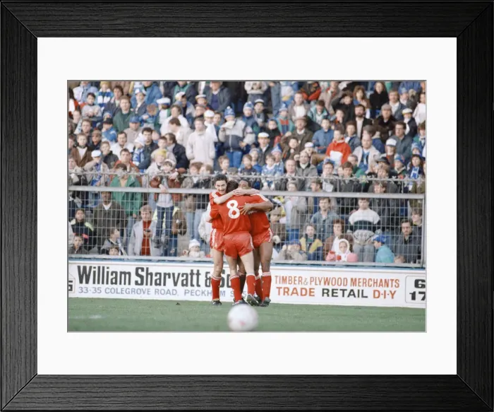 Framed Print : FA Cup 4th round match at The Den. Final score Millwall 0 v Liverpool 2