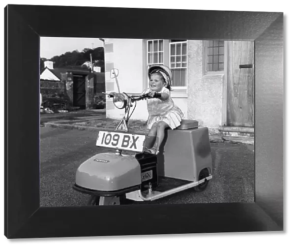 tOs childs play. So say the makers of the Sprog Roadster, a three - wheeled