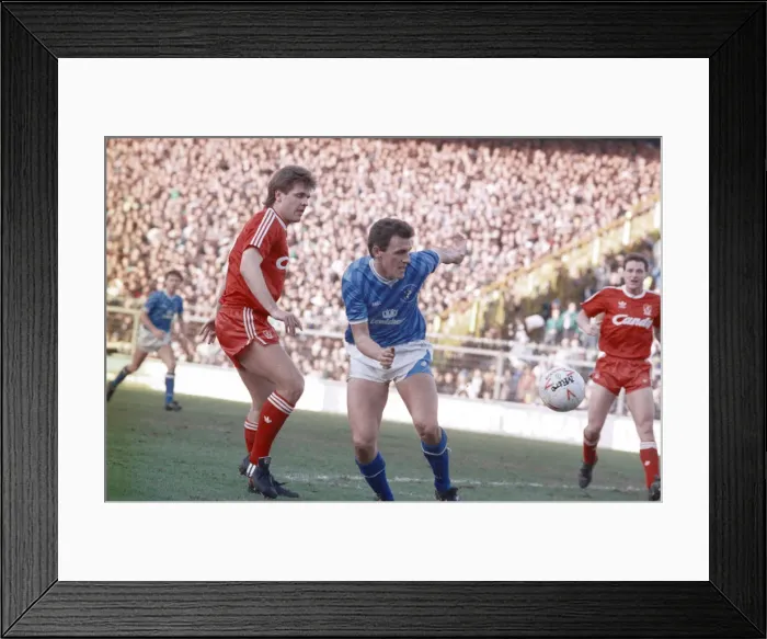 Framed Print : FA Cup 4th round match at The Den. Final score Millwall 0 v Liverpool 2 Framed Print : FA Cup 4th round match at The Den. Final score Millwall 0 v Liverpool 2
