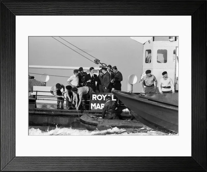 Framed Print : Prince Charles makes a parachute jump off the Dorset coast during his training as an RAF Framed Print : Prince Charles makes a parachute jump off the Dorset coast during his training as an RAF