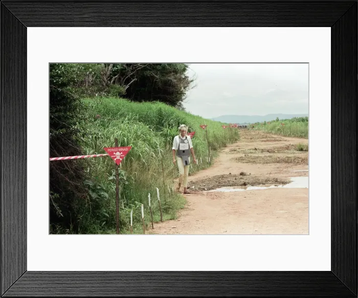 Framed Print : Diana, Princess of Wales during her four day British Red Cross mission to highlight Framed Print : Diana, Princess of Wales during her four day British Red Cross mission to highlight