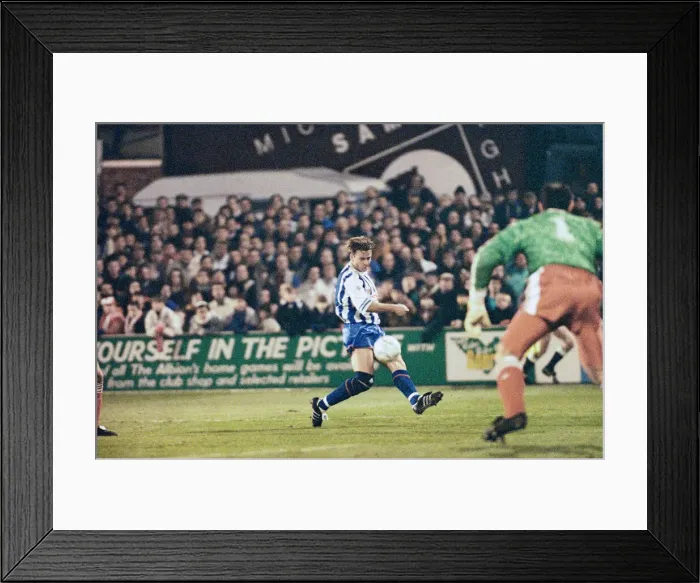 Framed Print : FA Cup 4th round replay at the Goldstone Ground, Hove. Brighton