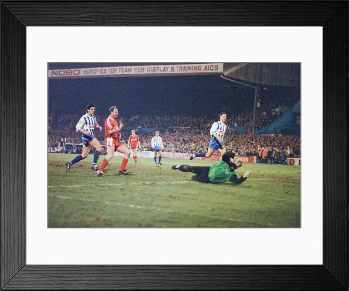Framed Print : FA Cup 4th round replay at the Goldstone Ground, Hove. Brighton Framed Print : FA Cup 4th round replay at the Goldstone Ground, Hove. Brighton