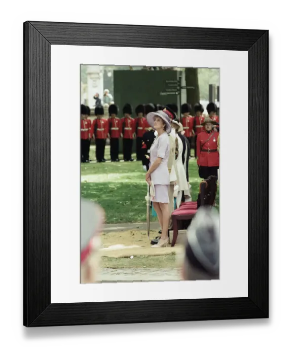 Framed Print : Diana, Princess of Wales attends the unveiling of the Canadian War Memorial in Green Park Framed Print : Diana, Princess of Wales attends the unveiling of the Canadian War Memorial in Green Park