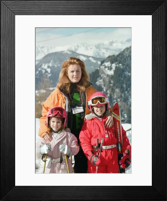 Framed Print : Sarah, Duchess Of York with her daughters Princess Beatrice and Princess Eugenie