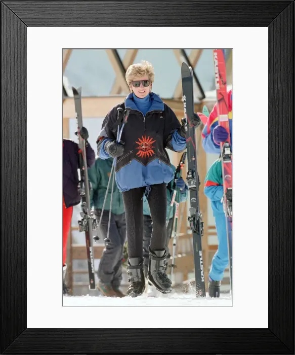 Framed Print : HRH The Princess of Wales, Princess Diana, during a skiing holiday in Lech, Austria Framed Print : HRH The Princess of Wales, Princess Diana, during a skiing holiday in Lech, Austria