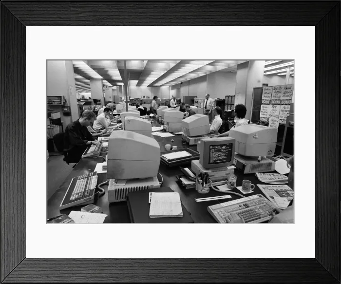 Framed Print : The Liverpool Echo newsroom, Old Hall Street, Liverpool. 3rd December 1992 Framed Print : The Liverpool Echo newsroom, Old Hall Street, Liverpool. 3rd December 1992