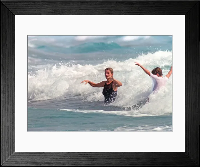 Framed Print : Diana, Princess of Wales on holiday in Nevis with Prince William. January 1993