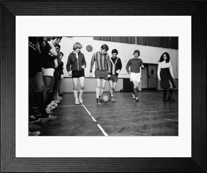 Framed Print : Jenny Prigg, 20, of Hendon Green, who is a trained remedial gymnast Framed Print : Jenny Prigg, 20, of Hendon Green, who is a trained remedial gymnast