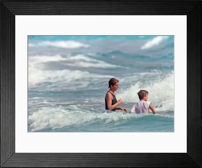 Framed Print : Diana, Princess of Wales on holiday in Nevis with Prince William. January 1993