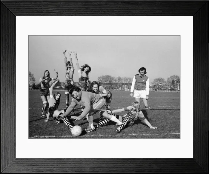 Framed Print : Billed as the worlds most beautiful football match, The Lumley Lovers v Framed Print : Billed as the worlds most beautiful football match, The Lumley Lovers v