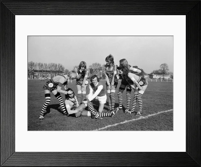 Framed Print : Billed as the worlds most beautiful football match, The Lumley Lovers v Framed Print : Billed as the worlds most beautiful football match, The Lumley Lovers v