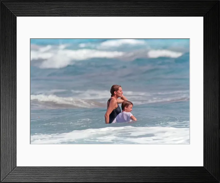 Framed Print : Diana, Princess of Wales on holiday in Nevis with Prince William. January 1993
