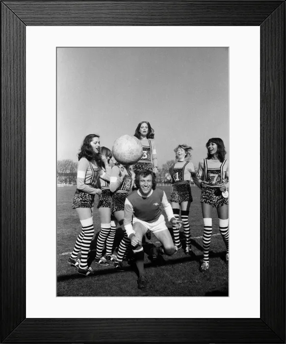 Framed Print : Billed as the worlds most beautiful football match, The Lumley Lovers v Framed Print : Billed as the worlds most beautiful football match, The Lumley Lovers v