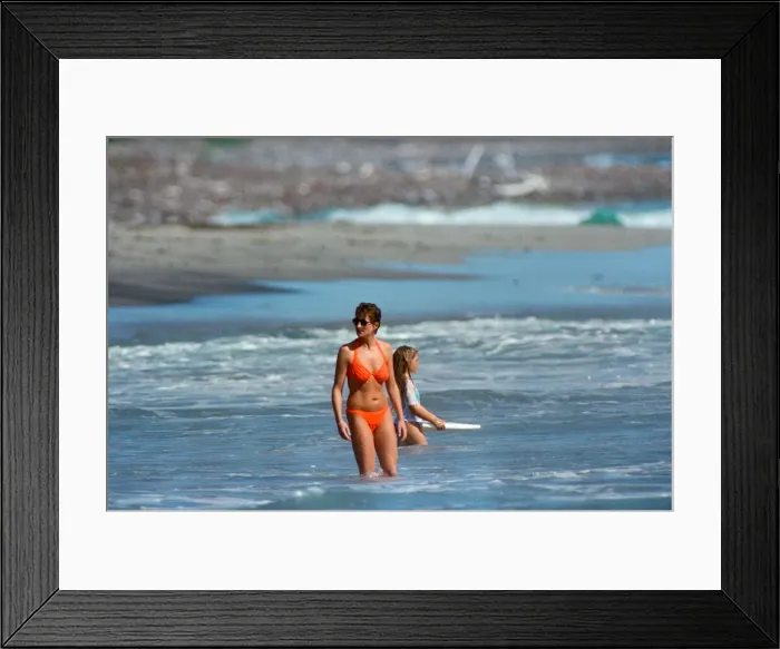 Framed Print : Diana, Princess of Wales on holiday in Nevis. January 1993 Framed Print : Diana, Princess of Wales on holiday in Nevis. January 1993