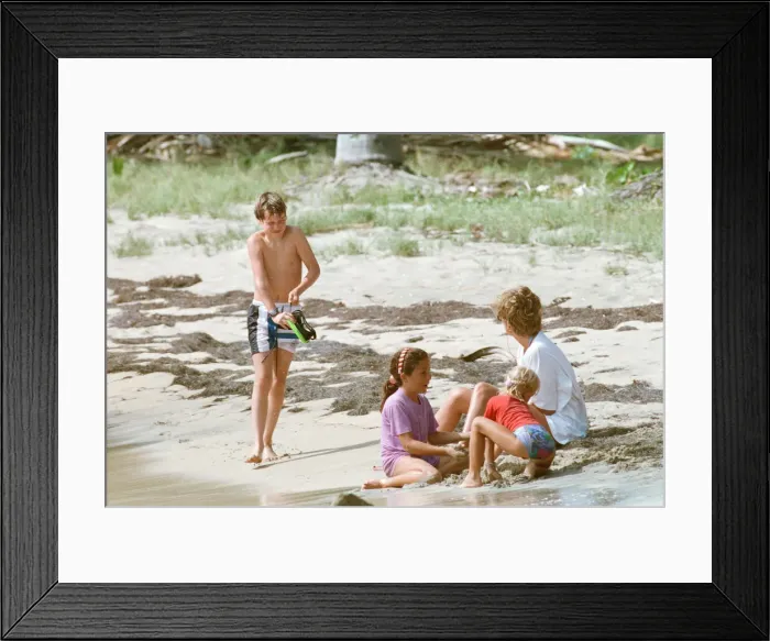 Framed Print : Diana, Princess of Wales on holiday in Nevis with Prince William. January 1993 Framed Print : Diana, Princess of Wales on holiday in Nevis with Prince William. January 1993