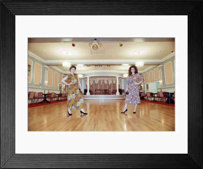 Framed Print : Redcar Fashion, Monday 23rd April 1990 Framed Print : Redcar Fashion, Monday 23rd April 1990